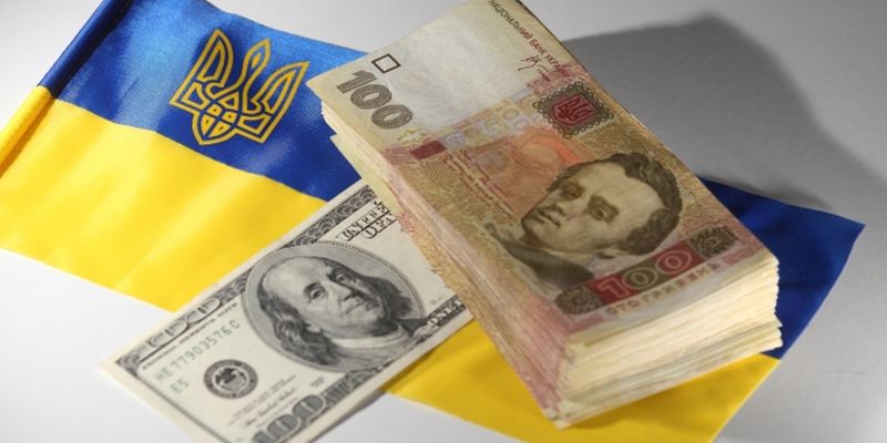 Фото до матеріалу: НБУ зменшив валютні інтервенції в квітні на 25%, гривня трохи подешевшала