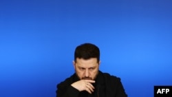 Фото до матеріалу: Якому «Вові» будують маєток? Аналізуємо нові «плівки Міндіча»: про що каже мовчання