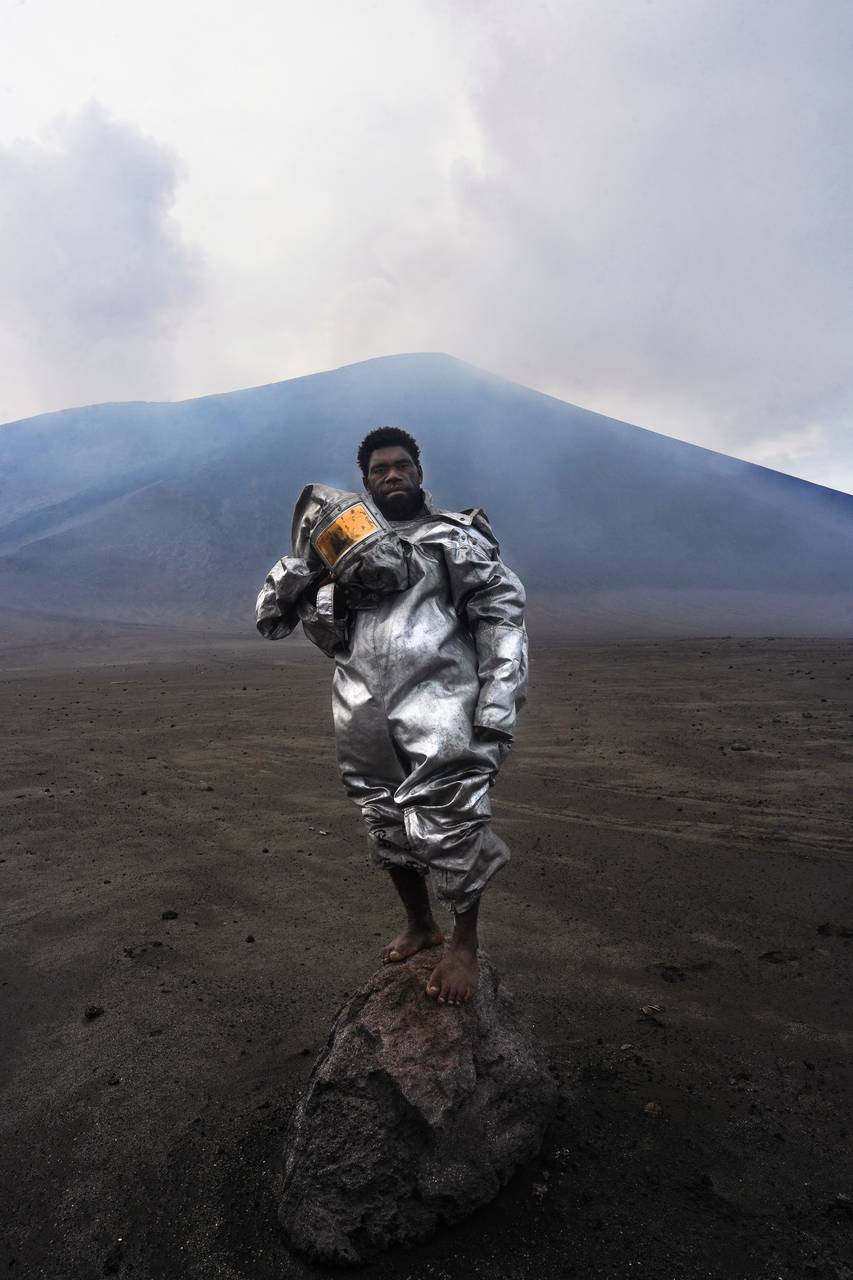 Фото до матеріалу: Sony World Photography Awards 2026: від хлопчика з повітряними рибами до босого вулканолога