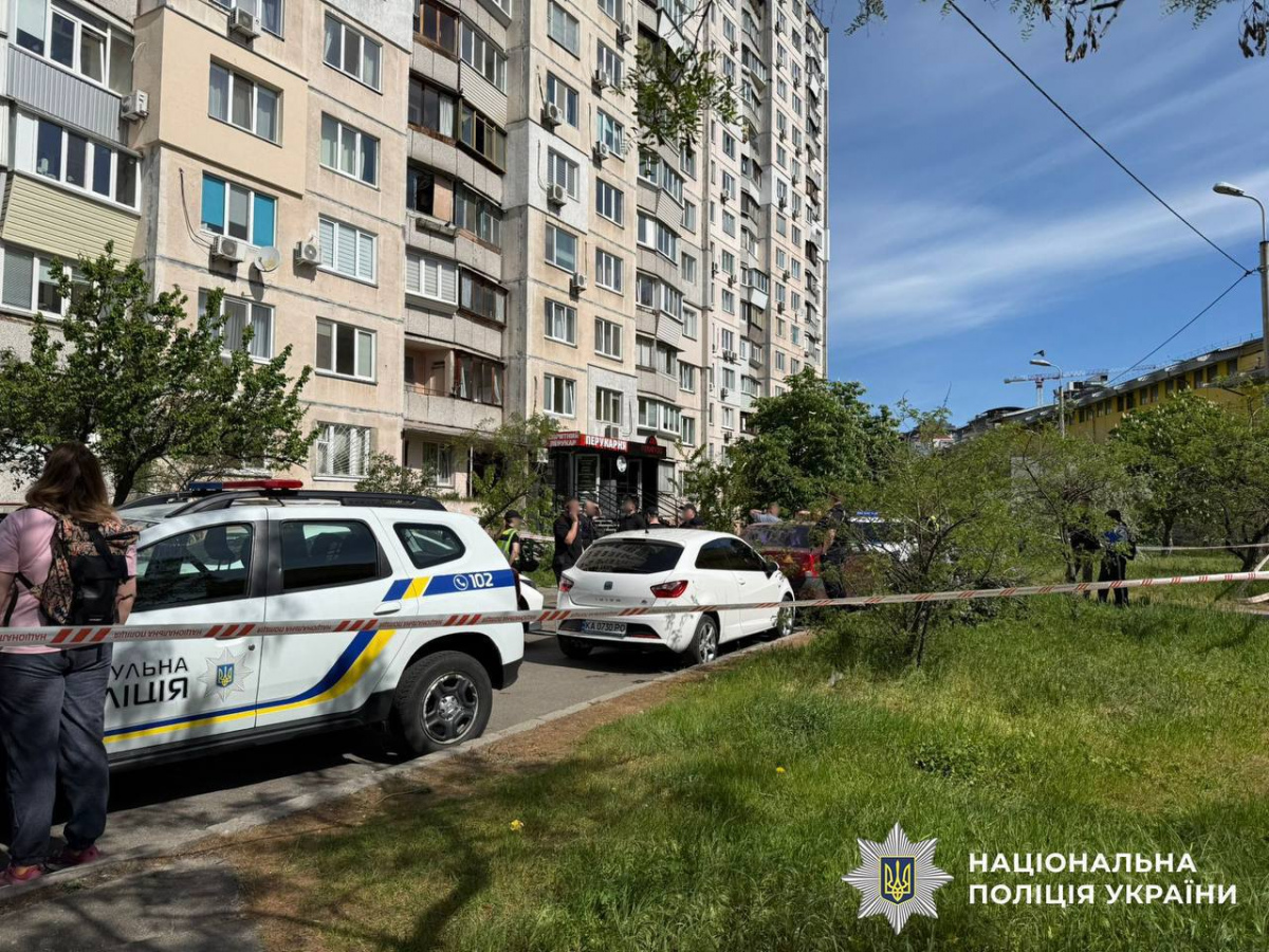 Фото до матеріалу: Загибель юнака на Оболонському проспекті: поліція встановлює обставини падіння з 11-го поверху