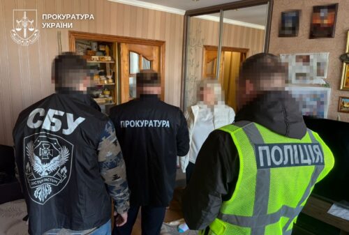 Фото до матеріалу: На Хмельниччині розкрили схему розкрадання 2,6 млн грн на житло для ВПО: підозру отримали п'ятеро чиновників