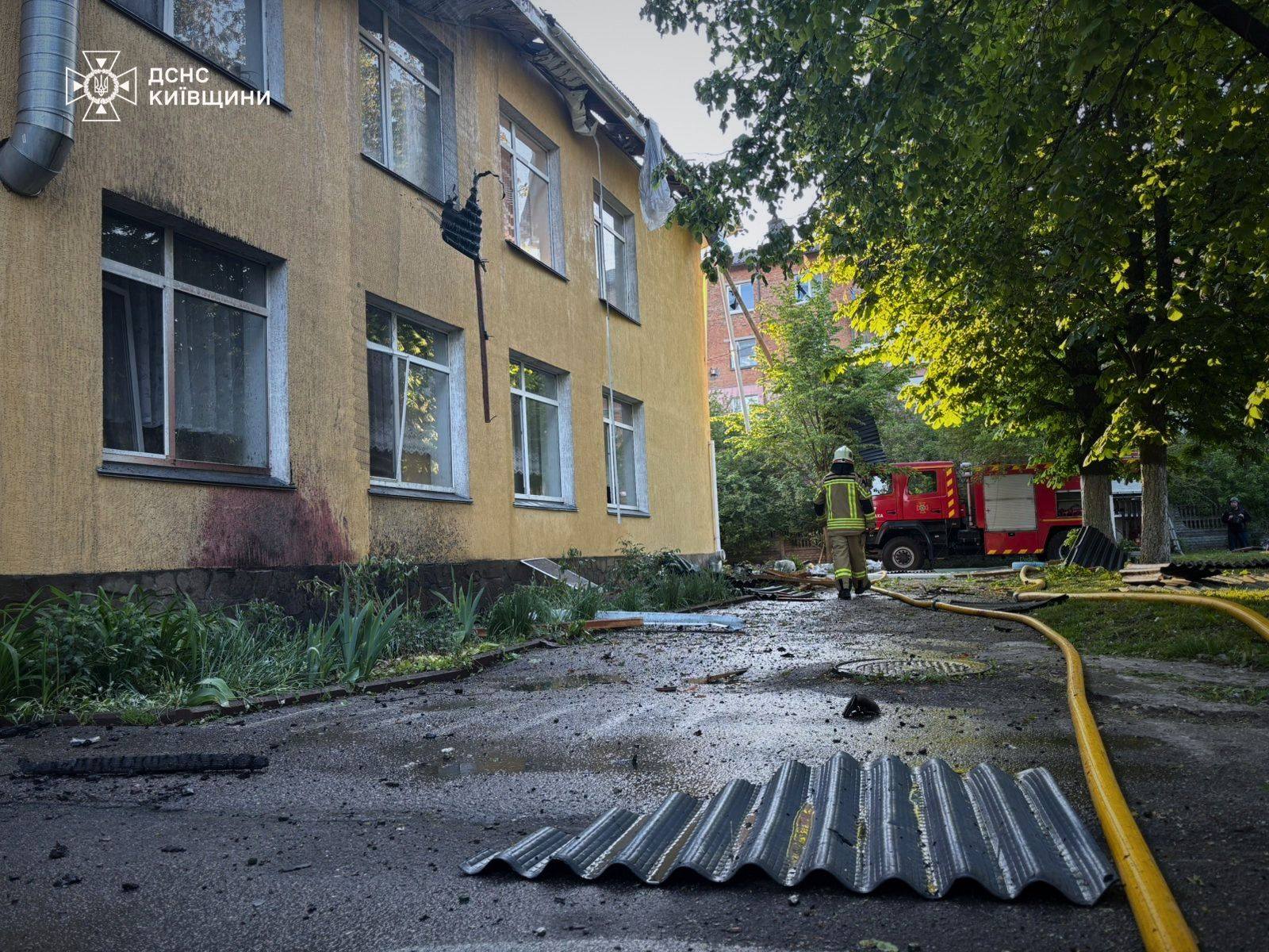 Фото до матеріалу: У Фастівському районі пошкоджено дитячий садок та житлові будинки після нічної атаки БпЛА