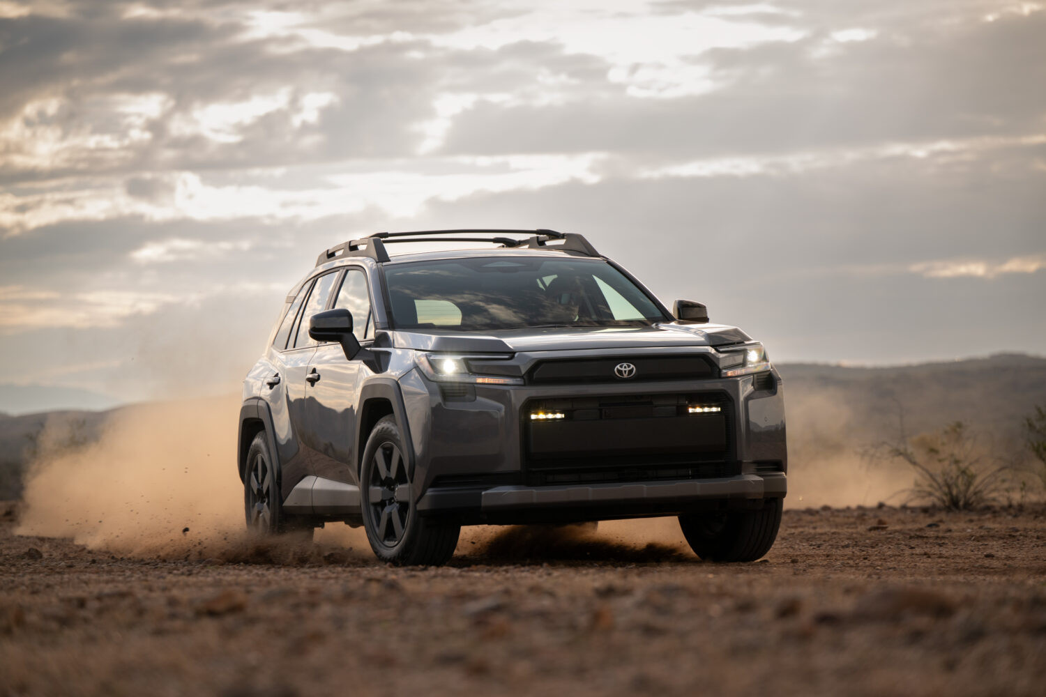 Фото до матеріалу: Новий Toyota RAV4 2026: перші враження від тест-драйву та ціни