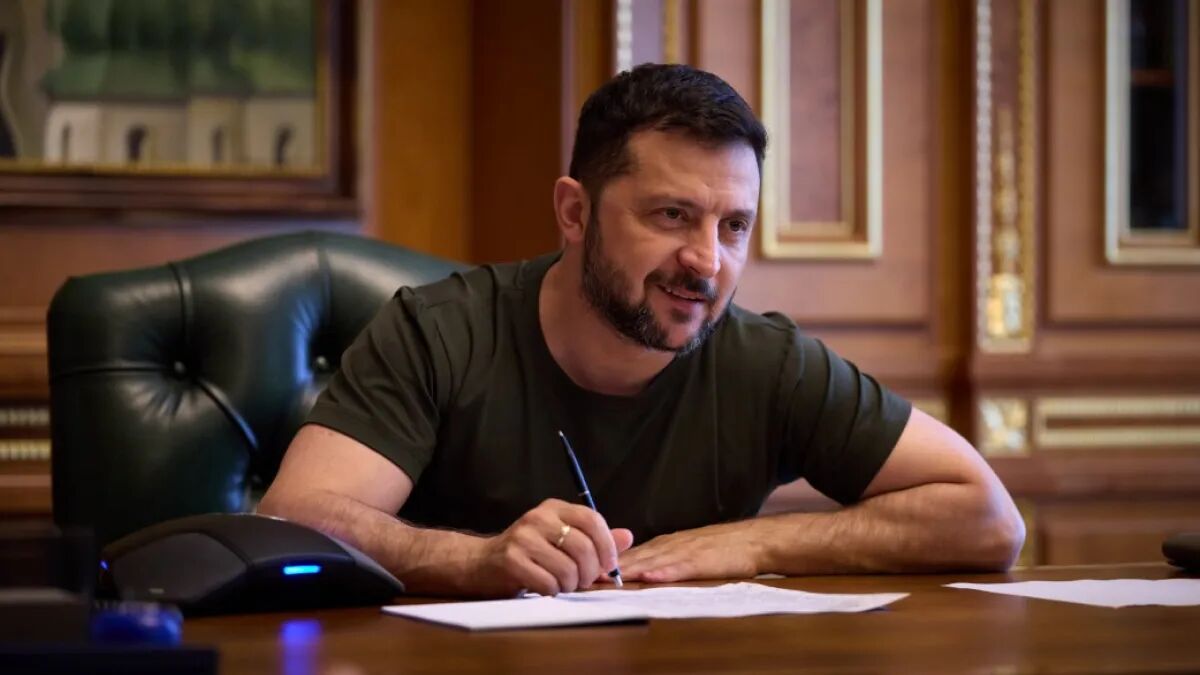 Фото до матеріалу: Зеленський відкинув ідею перемир'я на 9 травня: Україна готова до дзеркальних кроків