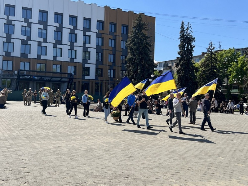 Фото до матеріалу: На Волині попрощалися із захисником Володимиром Карпуком, який помер від серцевого нападу