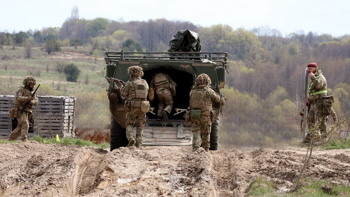Фото до матеріалу: Хроніка війни: 1530-та доба агресії, 249 збитих дронів та великі втрати ворога