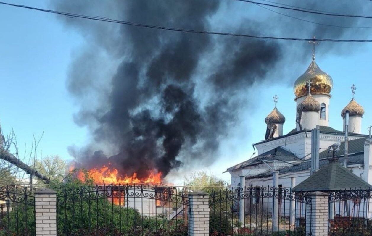 Фото до матеріалу: Трагедія у Вільнянську: двоє загиблих та пошкоджений храм після обстрілу