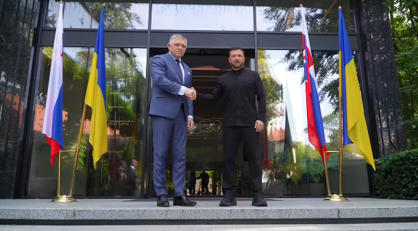 Фото до матеріалу: Зеленський у Єревані проведе зустріч з прем'єром Словаччини Фіцо
