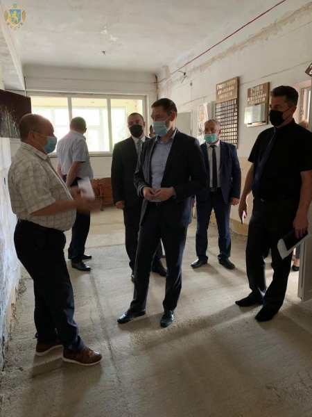 Фото до матеріалу: Реконструкція амбулаторії у селі Стрілки завершиться до кінця року