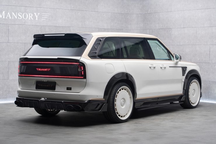 Фото до матеріалу: Екстравагантний Zeekr 9X від Mansory: 1400 сил та двері як у Rolls-Royce