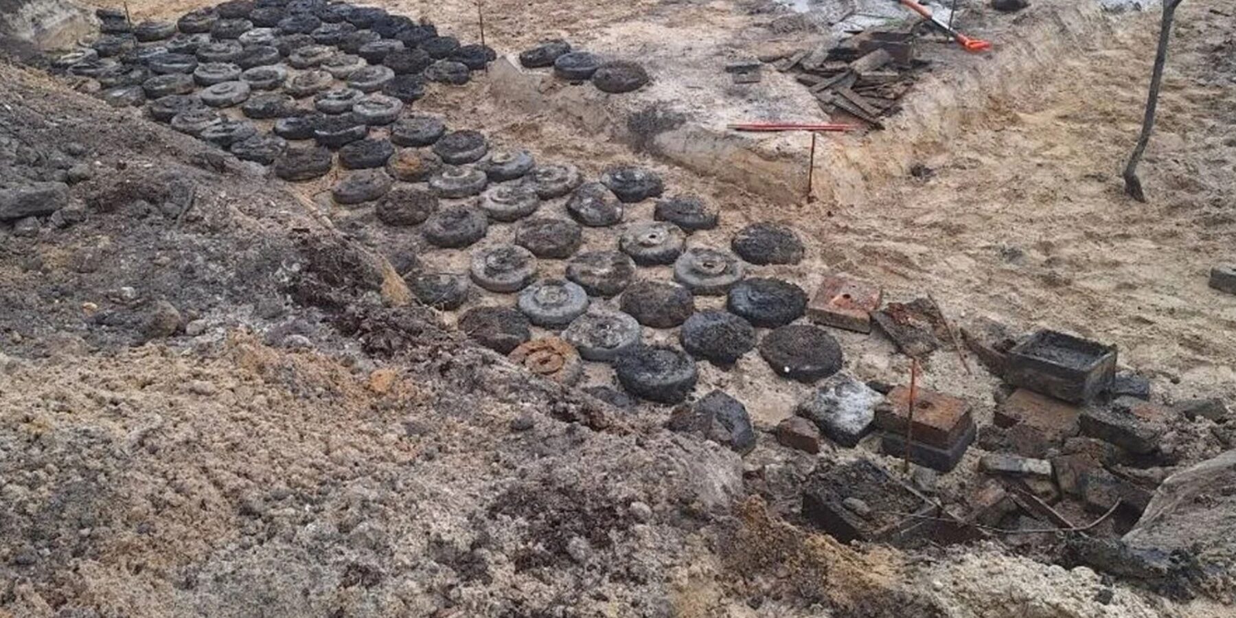 Фото до матеріалу: У Кракові знайшли понад 200 боєприпасів Другої світової війни