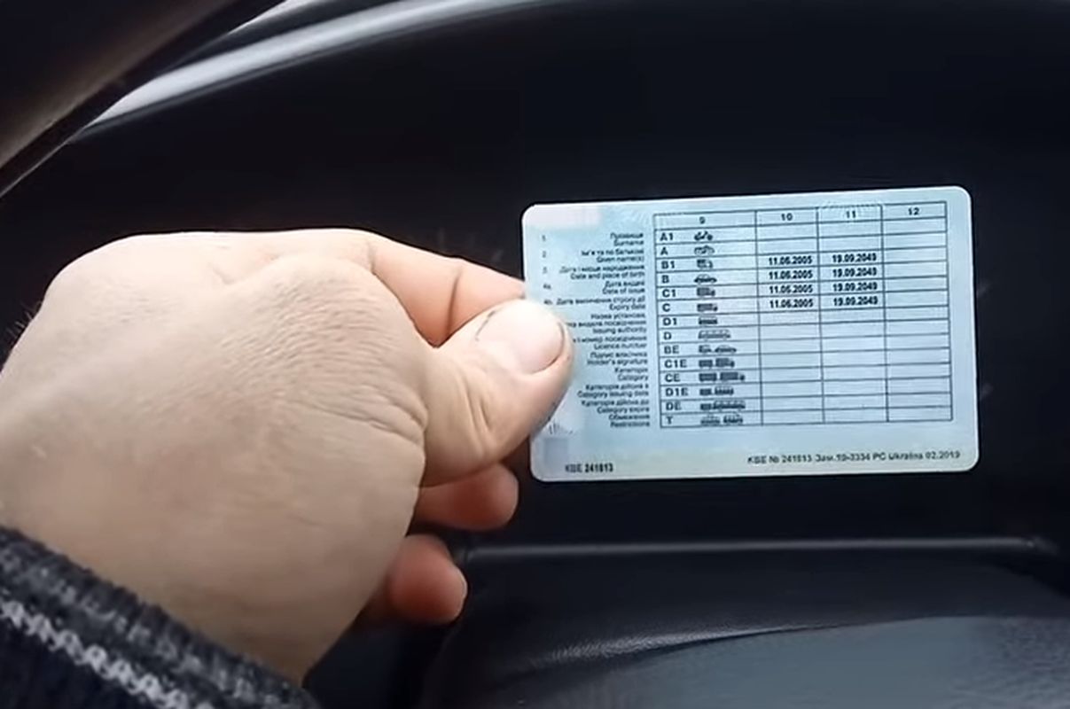 Фото до матеріалу: Нові правила для водіїв з 2026 року: європротокол через «Дію» та штрафи за відпочинок
