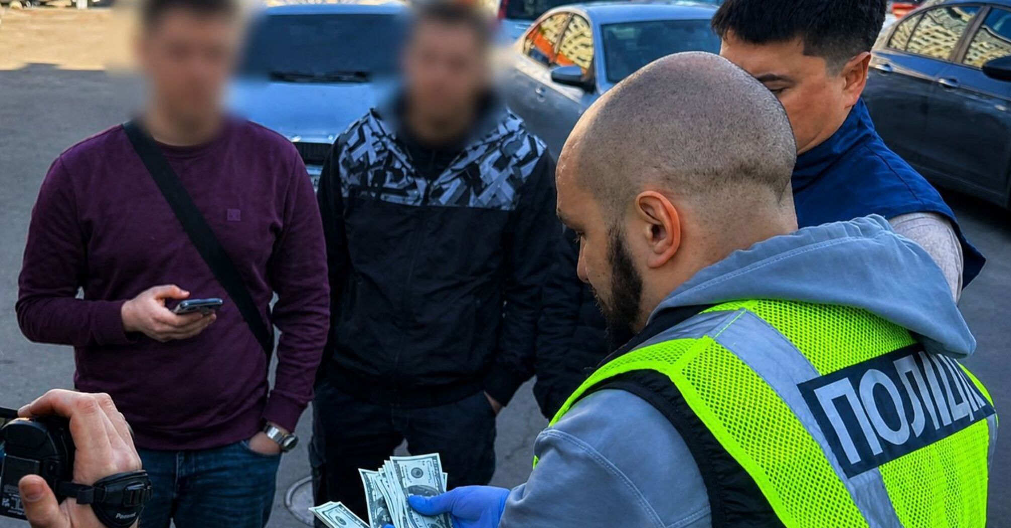 Фото до матеріалу: За $25 тисяч — у "капелани": у Києві викрили схему бронювання для ухилення від мобілізації