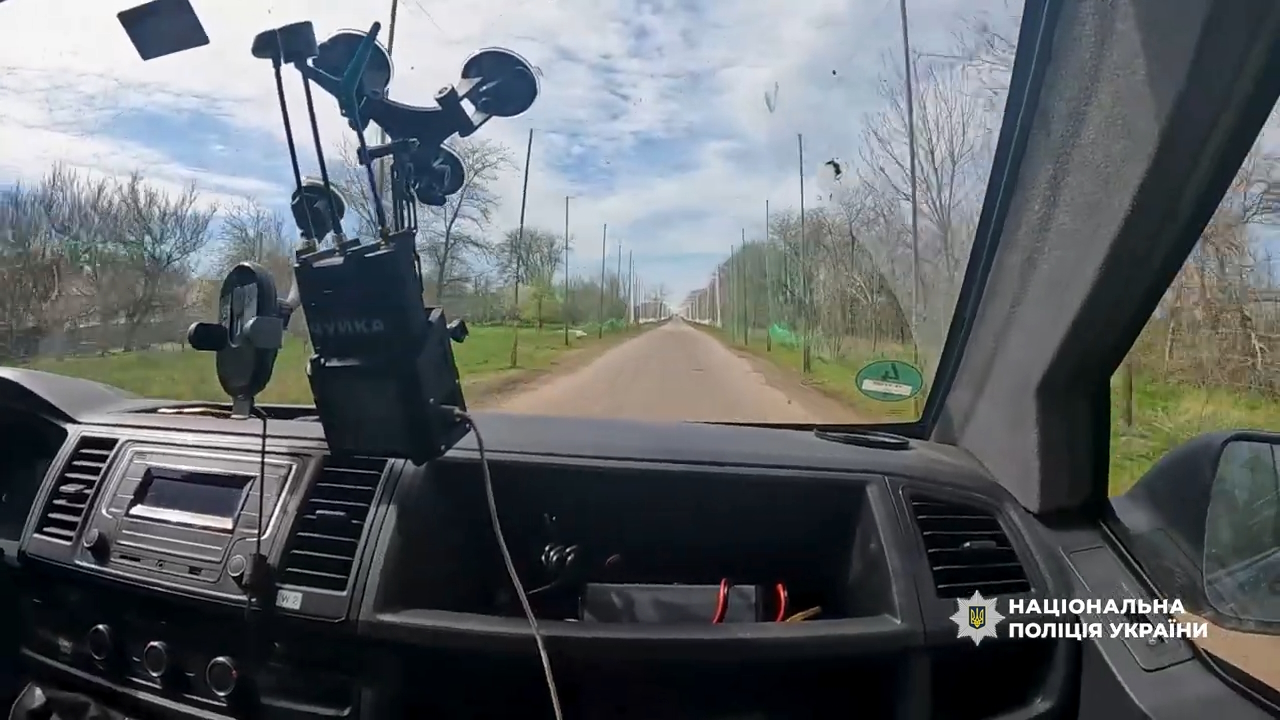 Фото до матеріалу: У Дружківці тріскаються стіни житлового будинку: людей продовжують евакуювати