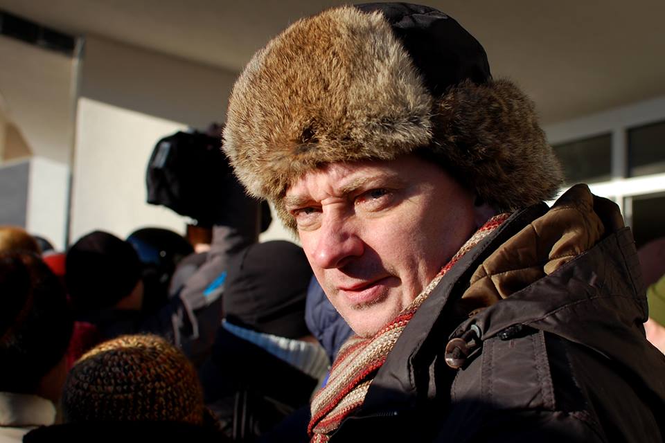 Фото до матеріалу: Письменник Євген Положій закликає сумчан до єдності та самооборони