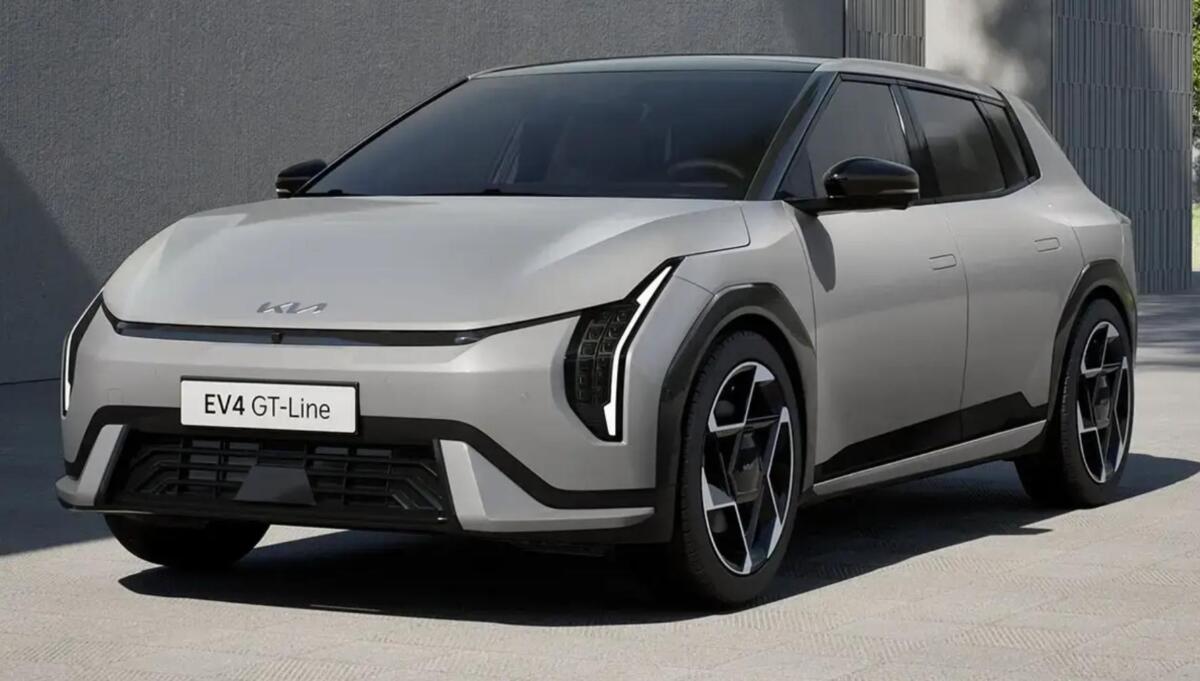 Фото до матеріалу: Kia EV4 отримала повнопривідну версію AWD і спортивну GT