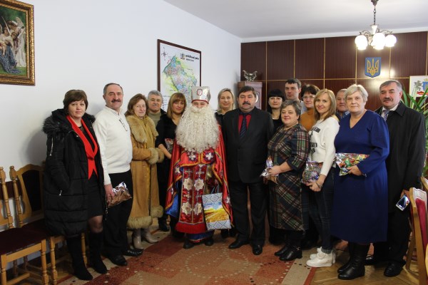 Фото до матеріалу: Діти учасників ліквідації ЧАЕС отримали подарунки від місцевих підприємців
