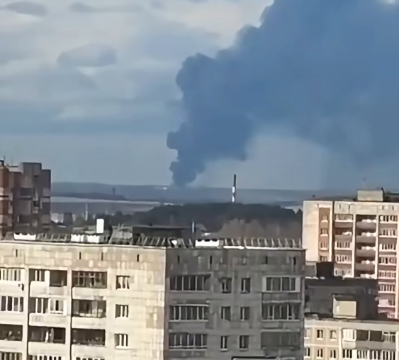Фото до матеріалу: Зеленський повідомив про рекордну дальність ударів української зброї по РФ