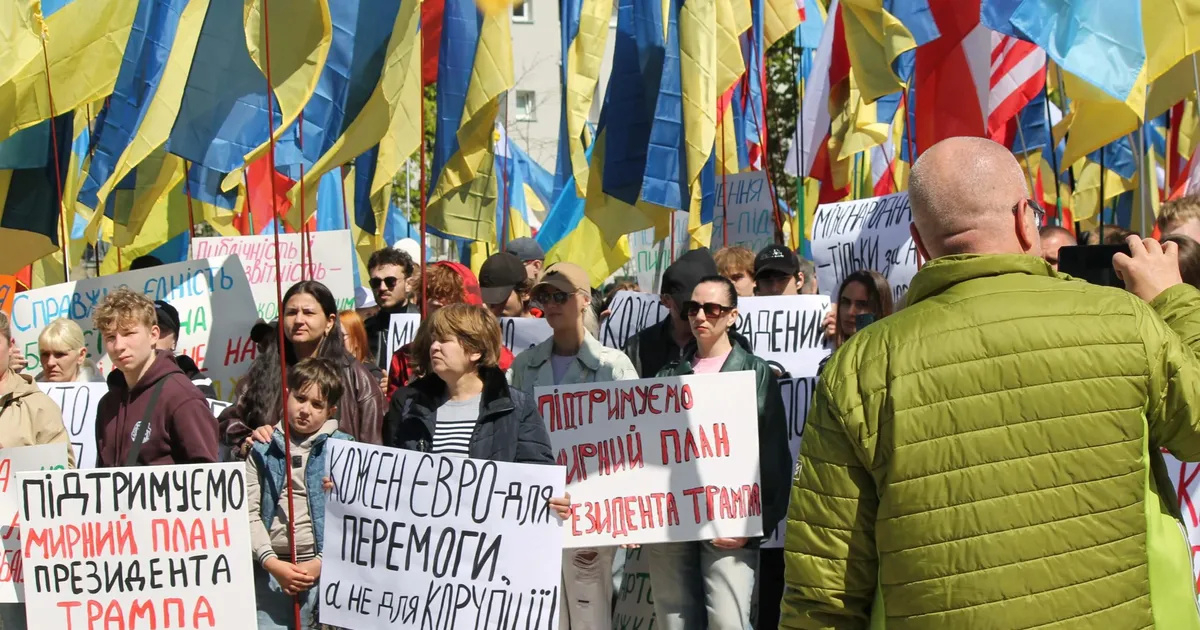 Фото до матеріалу: У Wrocławі: як за $100 організовували «мітинг проти корупції» українців