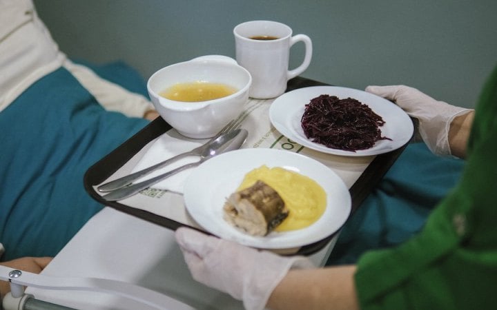 Фото до матеріалу: Платне харчування в лікарнях: чи це сервіс чи спекуляція?