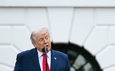 Фото до матеріалу: Трамп загрожує Ірану блокадою: лідер США знову використовує агресивні погрози