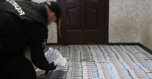Фото до матеріалу: Поліція розкрала схему продажу фейкових інвалідностей на 200 млн грн
