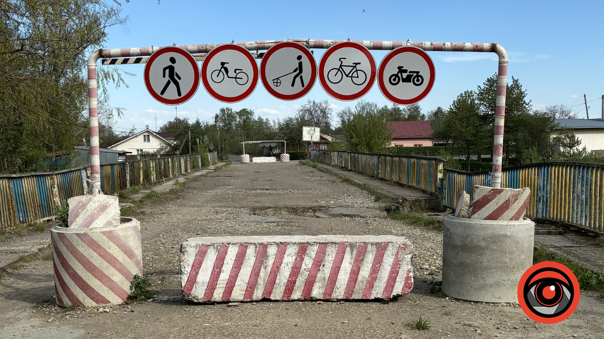 Фото до матеріалу: Аварійний міст у Рожнятові: влада встановила заборони на перетин