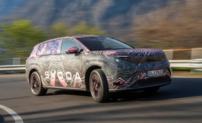 Фото до матеріалу: Skoda Peaq: новий флагман з трьома рядами сидінь та панорамним дахом