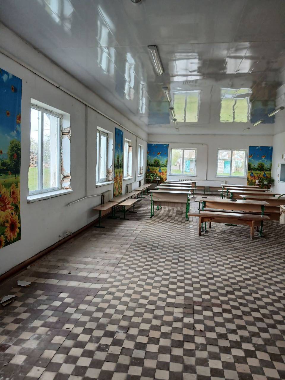 Фото до матеріалу: У Могилянівському ліцеї замінили вікна та двері за 199 тисяч гривень