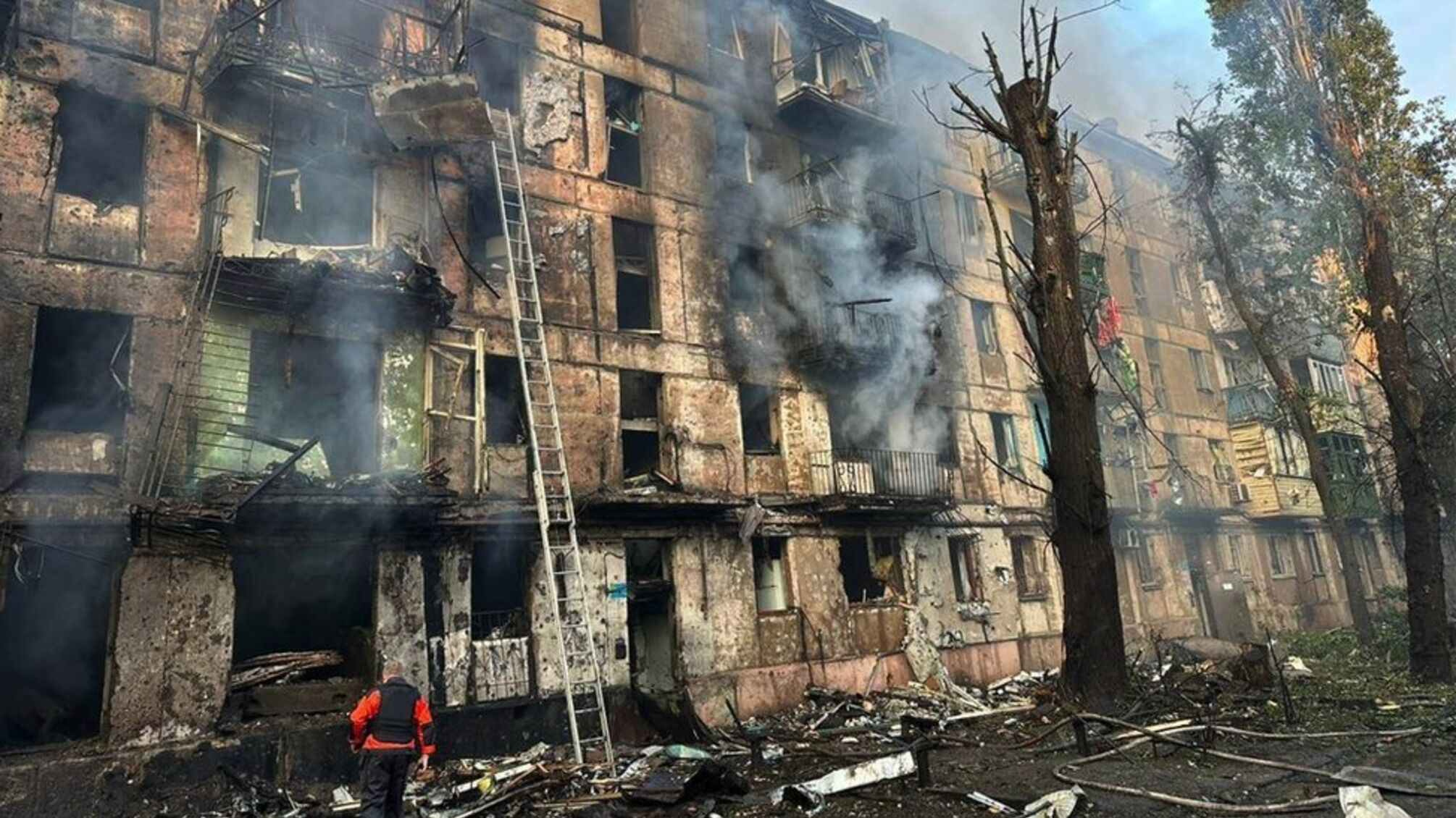 Фото до матеріалу: Уряд розширив список країн для спрощеного отримання українського паспорта до 33 держав