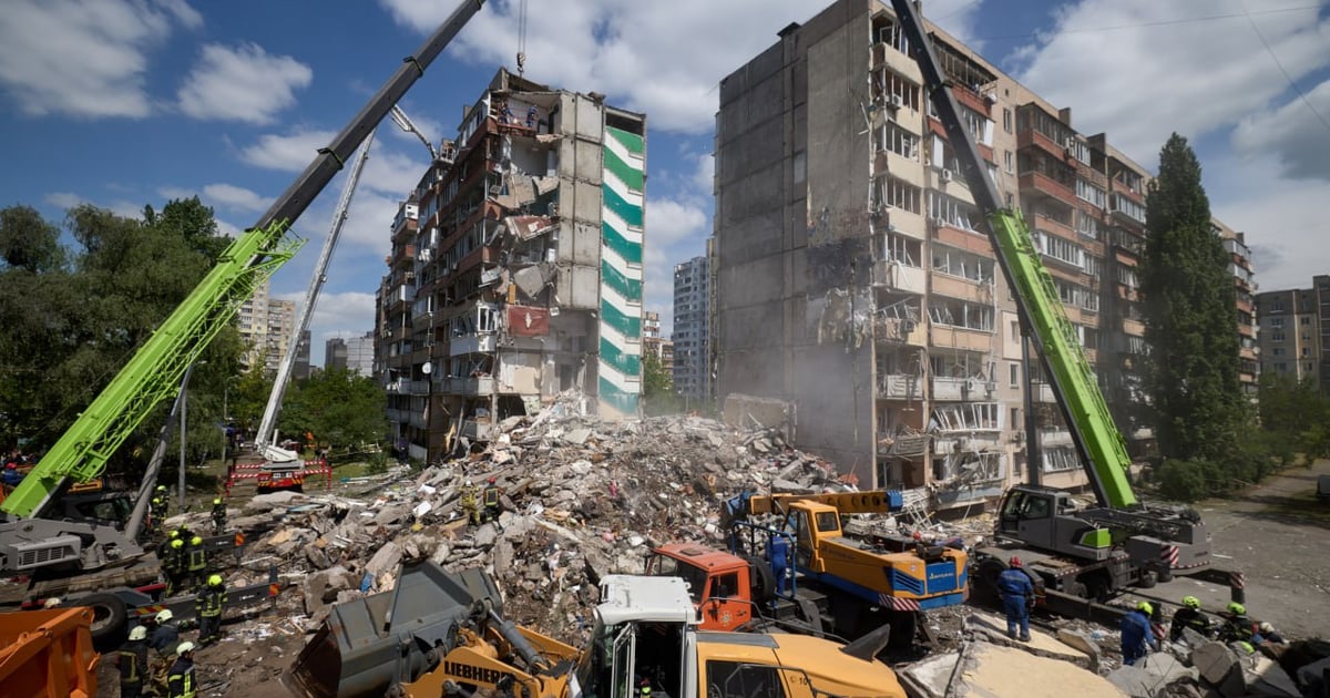 Фото до матеріалу: У Києві загинули дев'ятеро, серед них 12-річна дівчина: оновлення після російської атаки