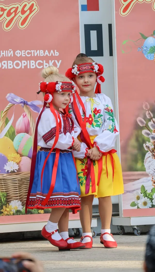 Фото до матеріалу: Великодні традиції об'єднали громаду Новояворівська на фестивалі «Традиції українського роду»