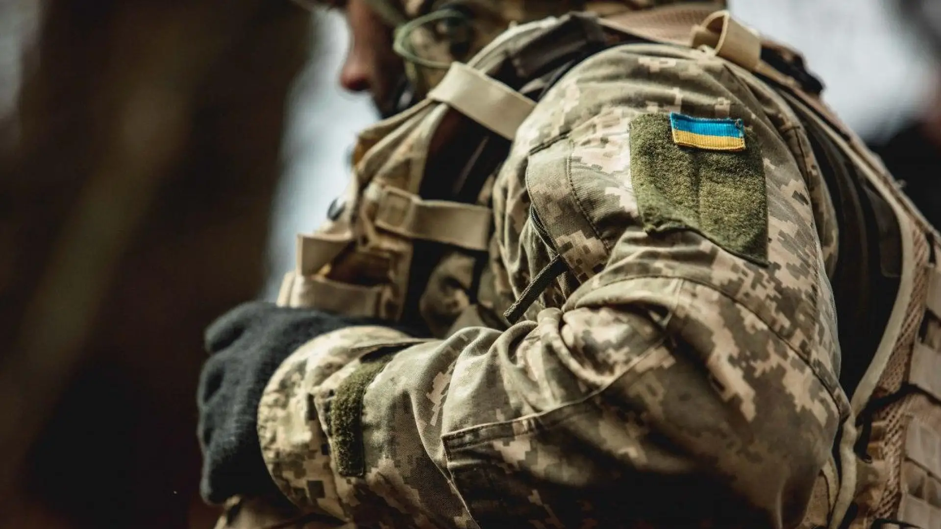 Фото до матеріалу: На Донеччині ДБР затримало військового за продаж кулеметів