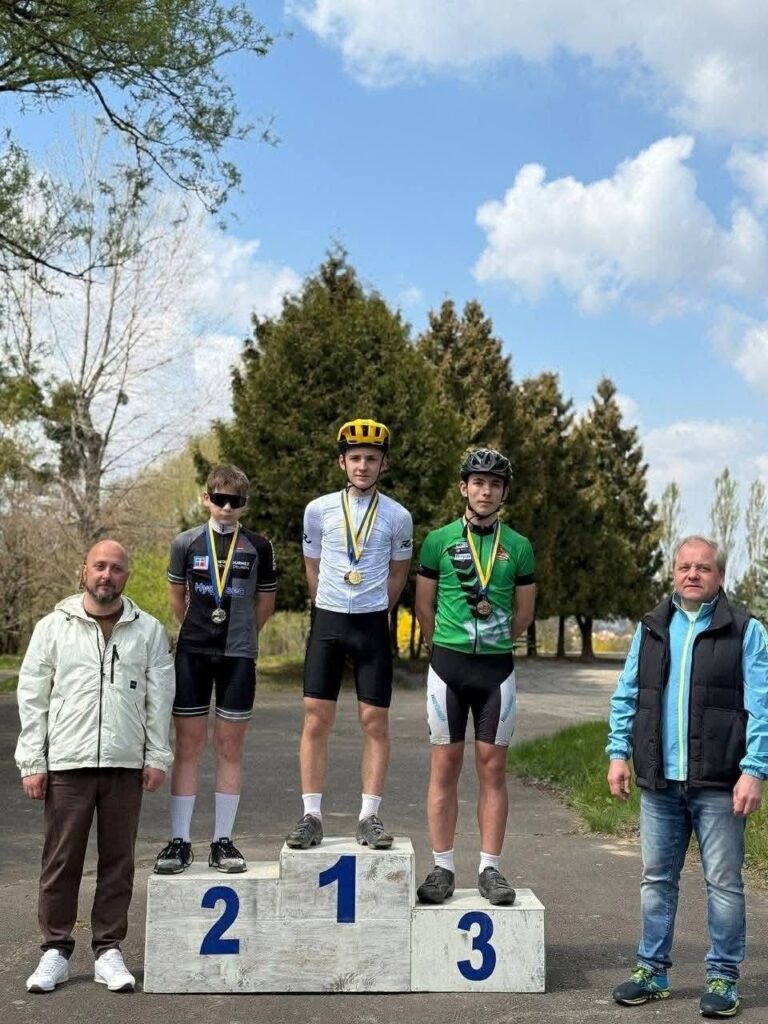 Фото до матеріалу: Черкаські велогонщики здобули золото та бронзу чемпіонатів України