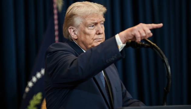 Фото до матеріалу: Трамп встановив жорсткий дедлайн для ЄС: мита на авто зростуть після 4 липня