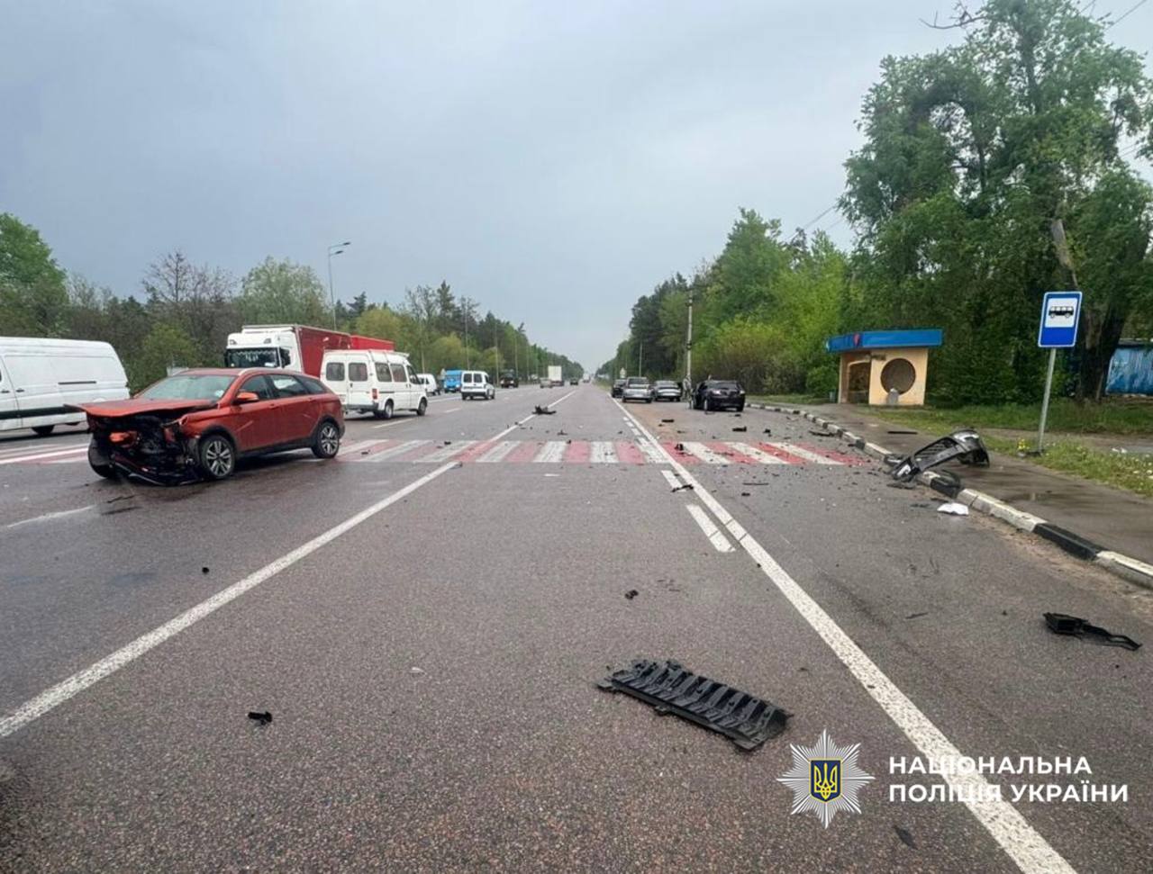 Фото до матеріалу: Травмував двох пасажирок: житомирські поліцейські розпочали розслідування ДТП, вчиненої нетверезим водієм