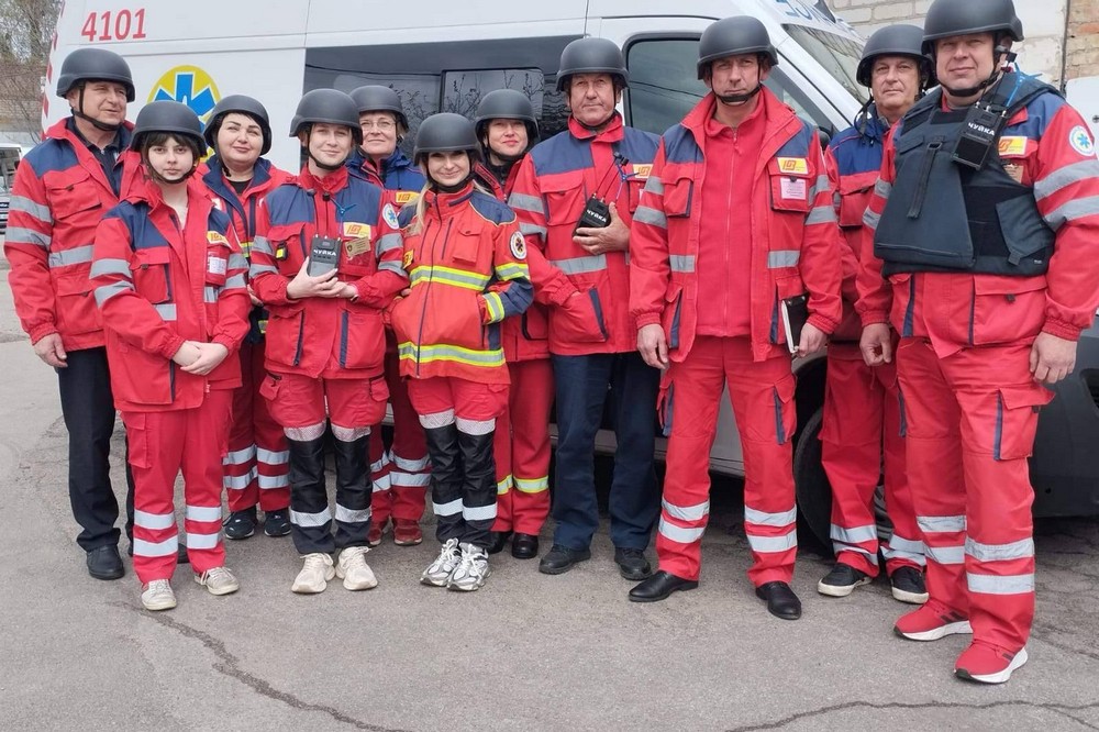 Фото до матеріалу: Медики швидкої допомоги Нікополя отримали засоби захисту