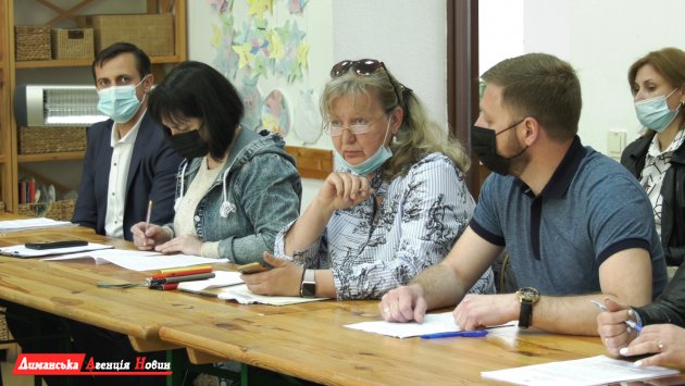 Фото до матеріалу: Оздоровлення та відпочинок у Карпатах: діти із Визирської громади вирушили до Яремча (фото)