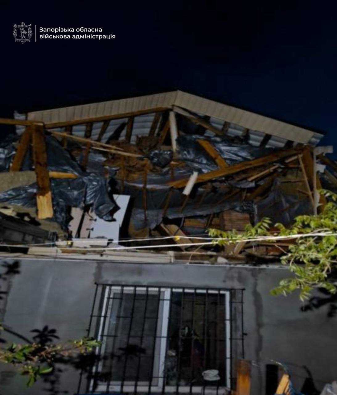 Фото до матеріалу: Ворог атакував Запорізький район: пошкоджено оселю, постраждала 42-річна жінка