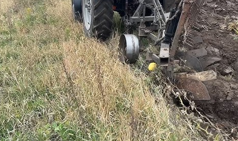 Фото до матеріалу: Чоловік трактором розорав охоронну зону річки Горинь на Шепетівщині: вирок і відшкодування