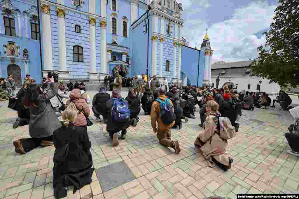 Фото до матеріалу: У Києві попрощалися з офіцеркою Вікторією Бобровою на прізвисько «Квітка»