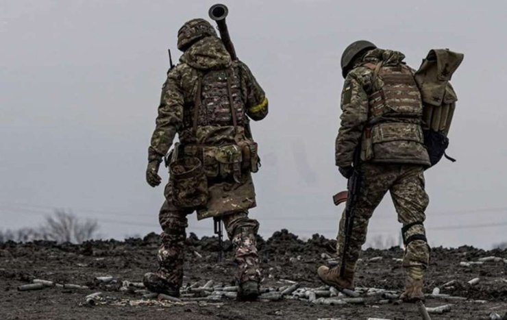 Фото до матеріалу: Нові контракти ЗСУ: адвокат попередив про ризики реформи армії