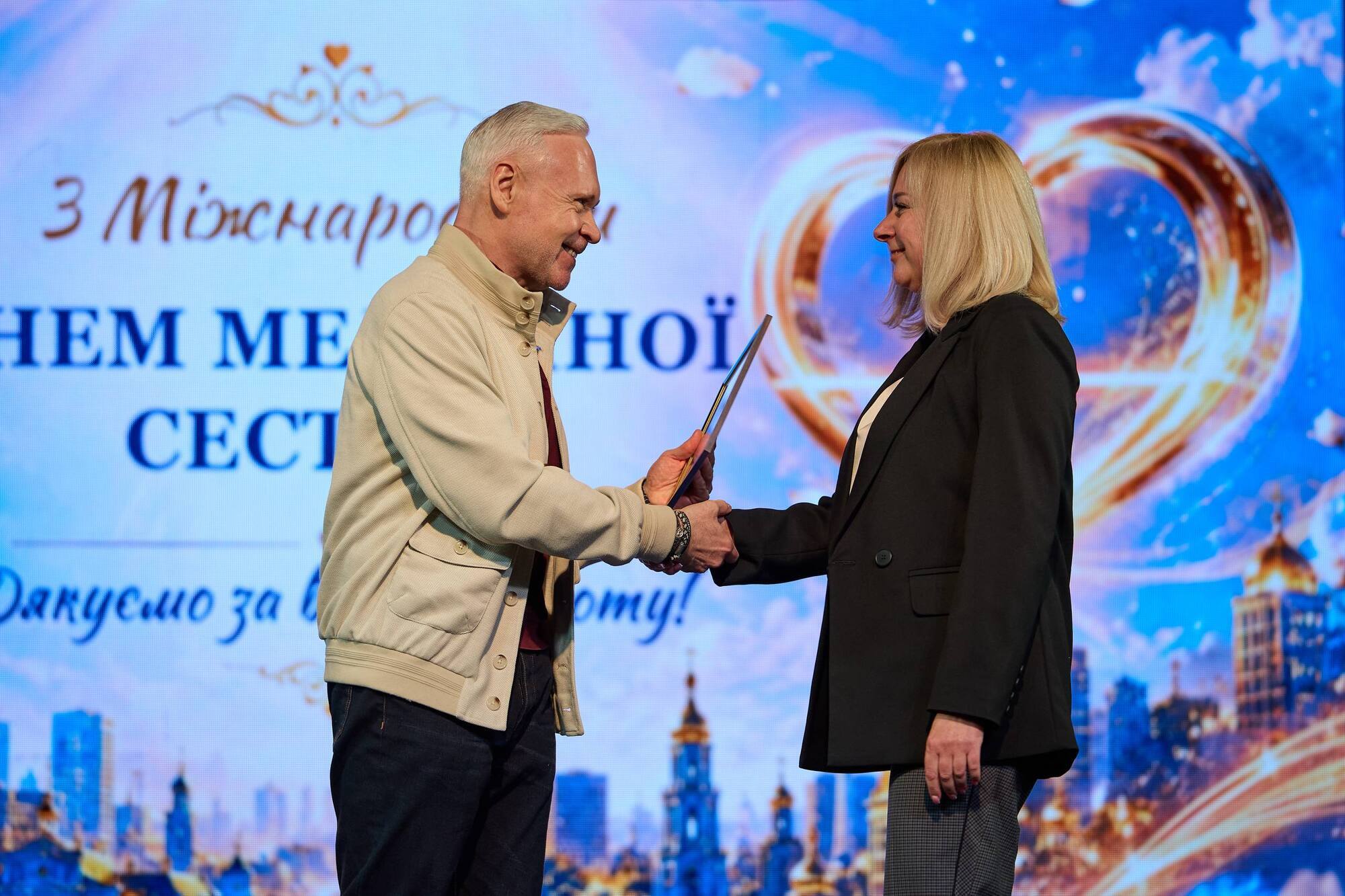 Фото до матеріалу: Людяність рятує не менше, ніж ліки: Терехов привітав медбратів та медсестер з професійним святом