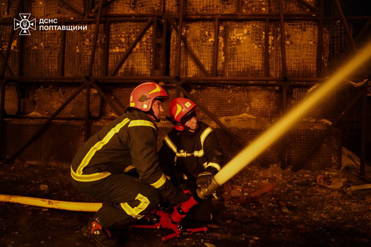Фото до матеріалу: Двоє рятувальників загинули під час ліквідації наслідків обстрілу на Полтавщині