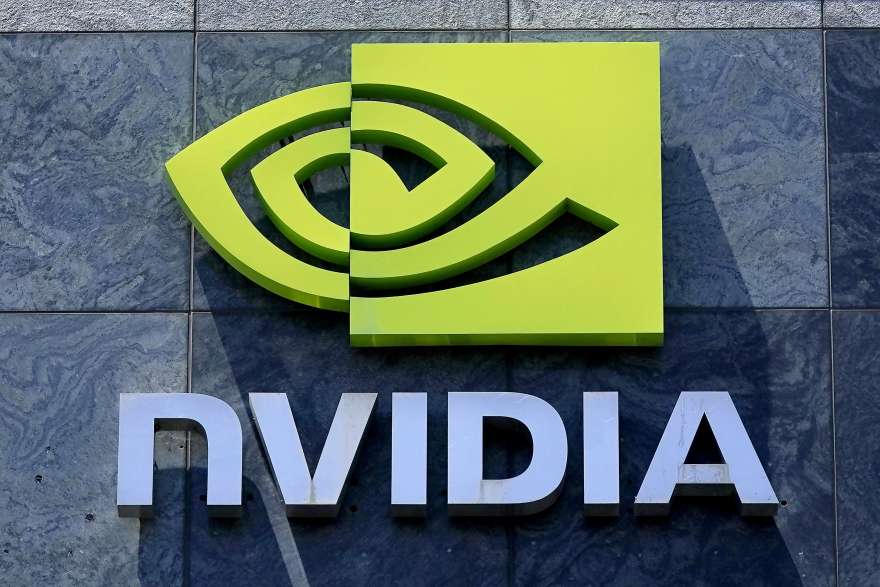 Фото до матеріалу: Nvidia інвестує $500 млн у виробництво оптоволокна разом із Corning