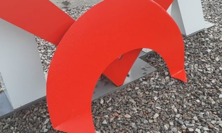 Фото до матеріалу: У Нікополі ракетним ударом пошкоджено супермаркет та п'ять житлових будинків