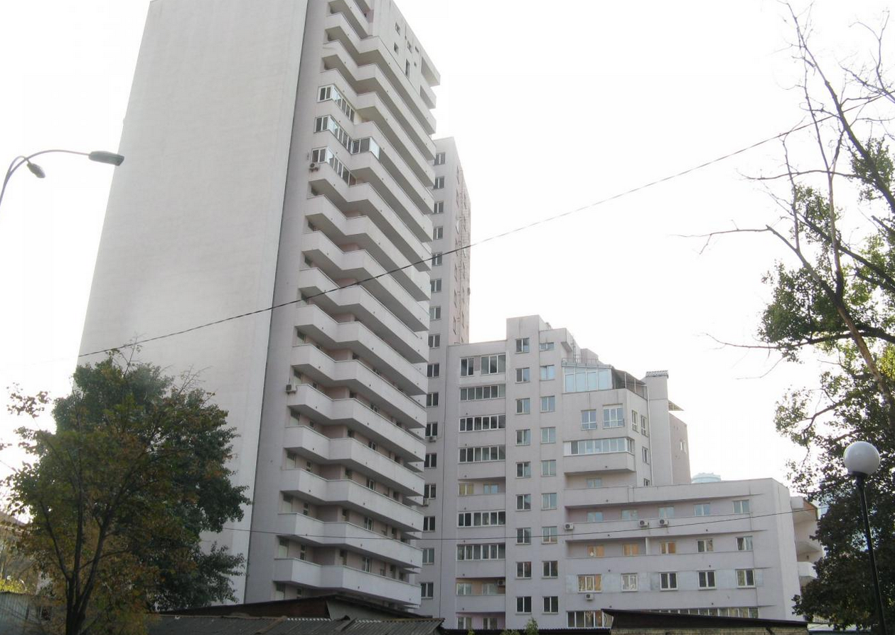 Фото до матеріалу: Термомодернізація на Ямській: за 19,6 млн грн у будинку встановлять нові вікна та двері