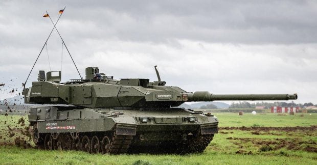 Фото до матеріалу: Норвегія отримала перші танки Leopard 2A8NO: чому це важливо для безпеки Європи
