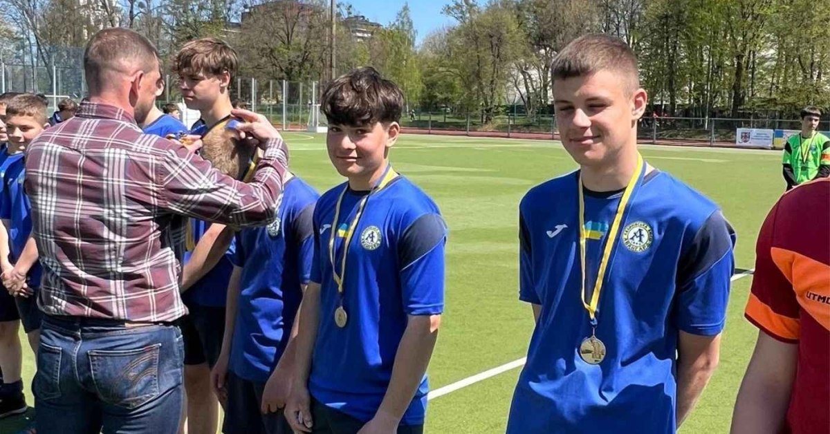 Фото до матеріалу: Хокеїсти з Калинівки здобули золото чемпіонату України