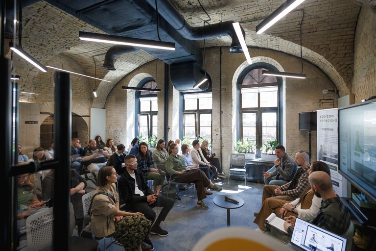 Фото до матеріалу: Понад 113 тисяч вакансій для ветеранів: оновлена платформа «Кар'єра ветерана»